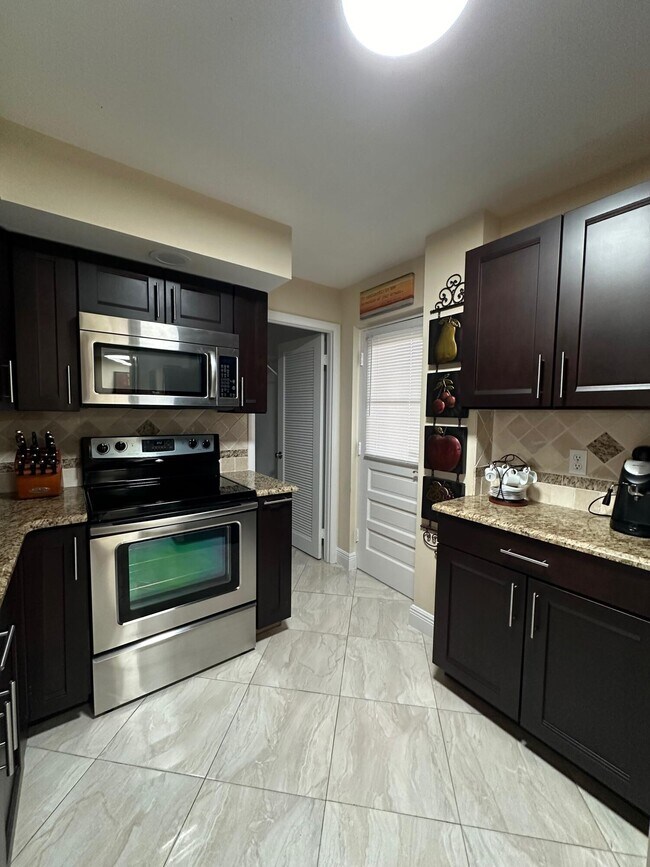 Foto del edificio - 299 NW 52nd Terrace