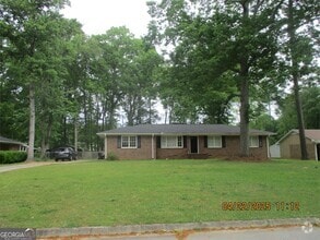 Building Photo - 113 Millwood Rd