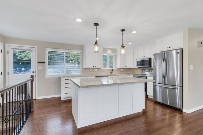 Building Photo - 7085 W 71st Ave