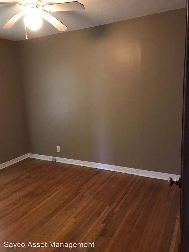 Building Photo - 3 br, 1 bath House - 913 Five Mile Rd