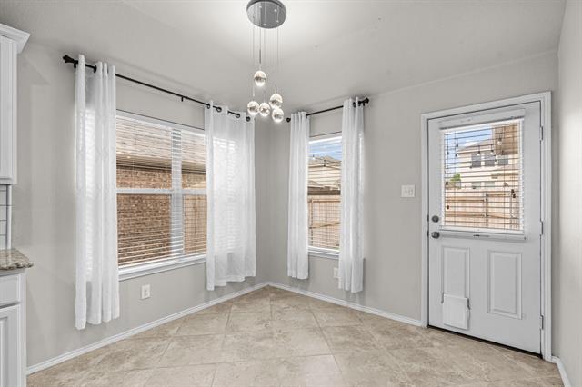 Foto del edificio - 9005 Holliday Ln