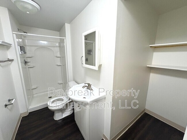 Foto del edificio - 611 9th Ave N