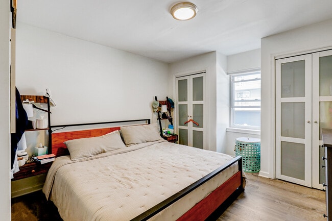 Large primary bedroom with 2 closets and on suite full bathroom - 606 Beach Ave