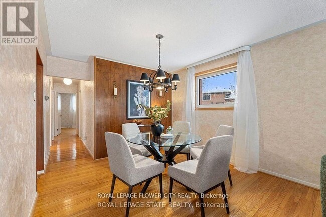 Building Photo - 5 Bromley Crescent