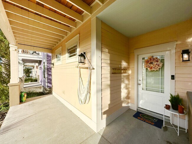 Building Photo - Porter's Lakeside - Luxury 5 Bedroom, 5 Ba...