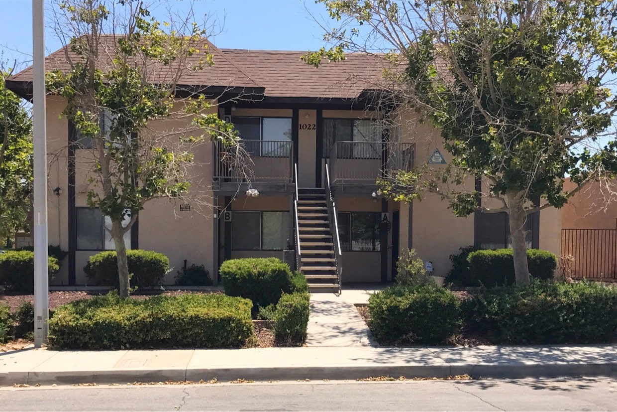 Primary Photo - 1022 Ave Q-3