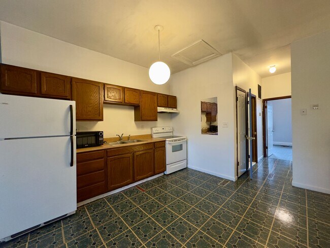 Building Photo - Apartment Units in Station North, MD!