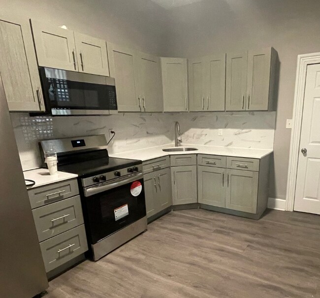 Foto del edificio - 642 E Indiana Ave