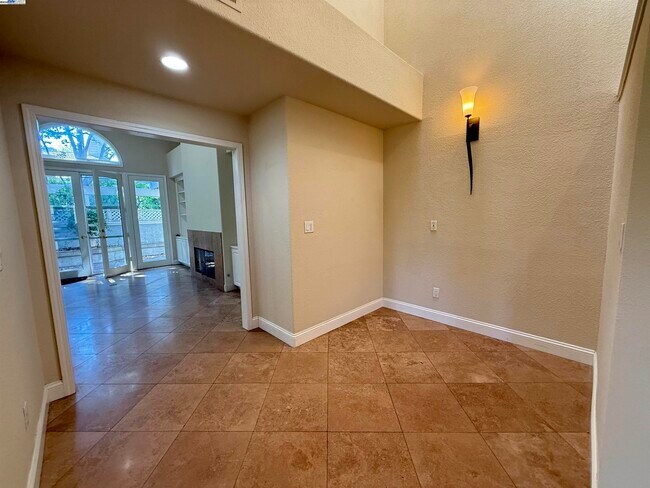 Foto del edificio - 7879 Cypress Creek Ct