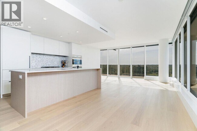 Building Photo - 1180 Broughton St