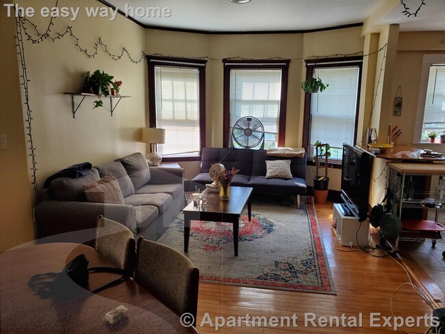 Photo - 154 Magazine St Apartment
