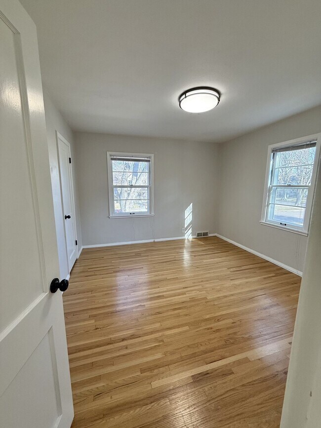 Foto del edificio - 1009 9th St S