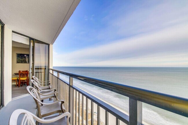 Foto del edificio - 2710 N Ocean Blvd