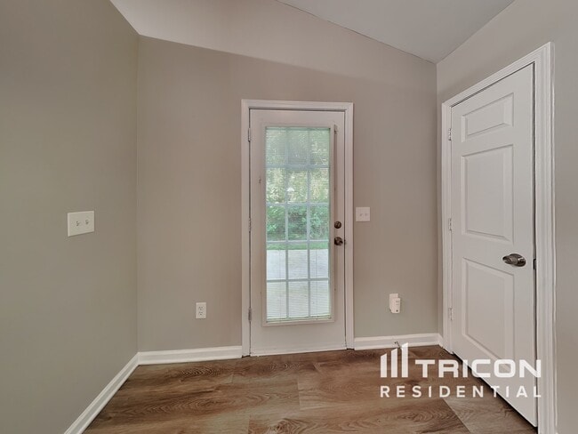 Foto del edificio - 1012 Valley Ridge Rd