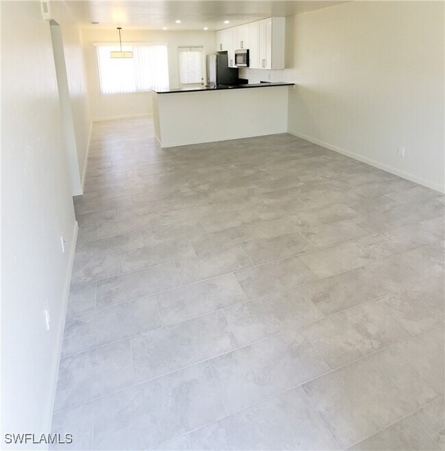 Foto del edificio - 4617 SW 8th Pl