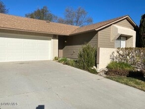 Building Photo - 26265 Rainbow Glen Dr