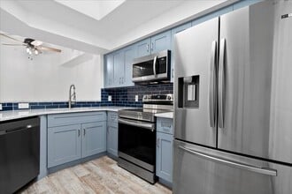 Building Photo - 3023 Alcazar Pl
