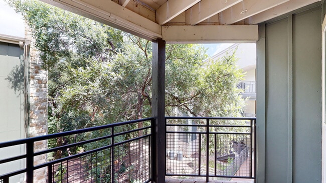 Interior Photo - Barton Creek Landing