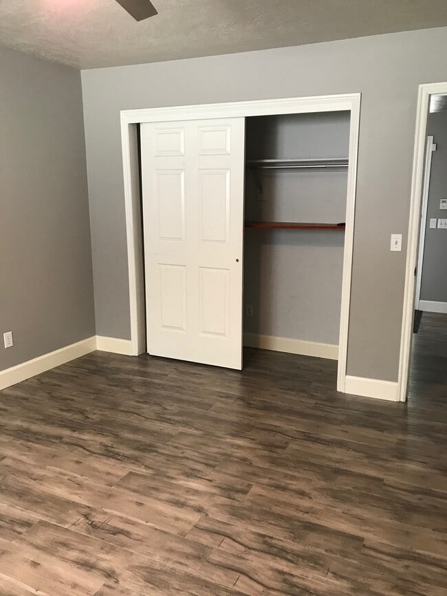 Main level-Private Bedroom - 8379 Sycamore Tree Cove