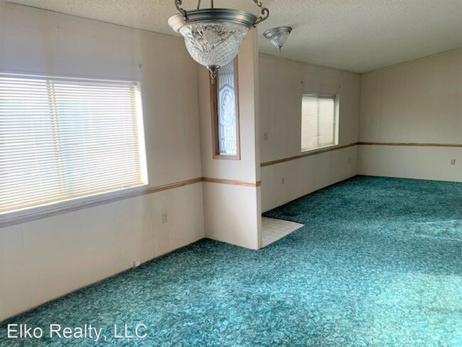 Building Photo - 3 br, 2 bath House - 710 Fir Street