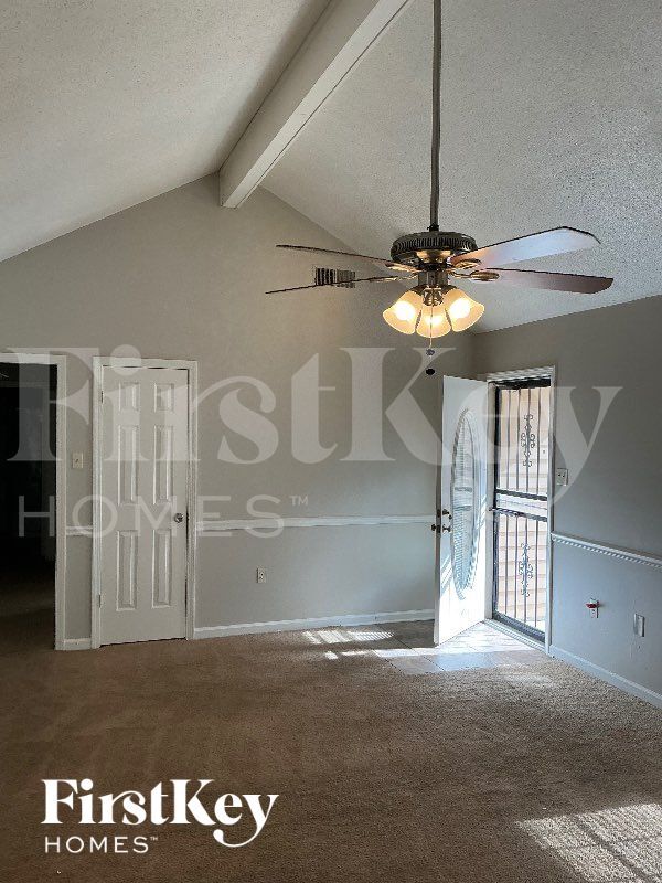 Foto del edificio - 4884 Walden Glen St