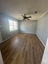 Building Photo - 202 Holly Ridge Dr