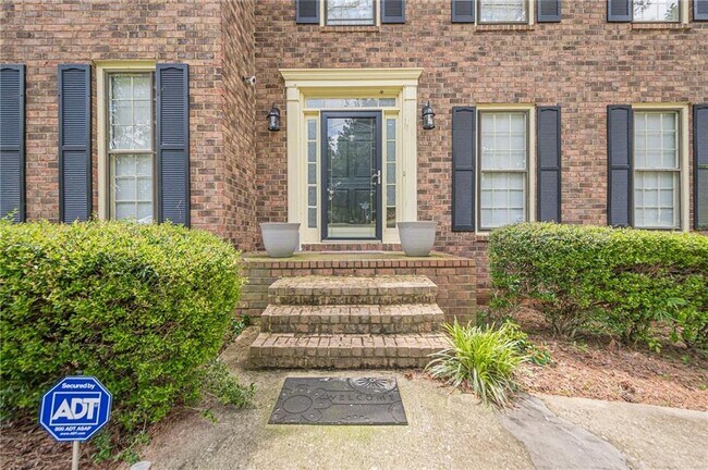Building Photo - 2056 Plantation Rd