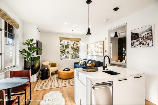 Foto del edificio - 501 W Main St