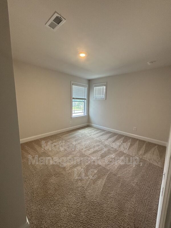 Foto principal - 402 Preston Rd