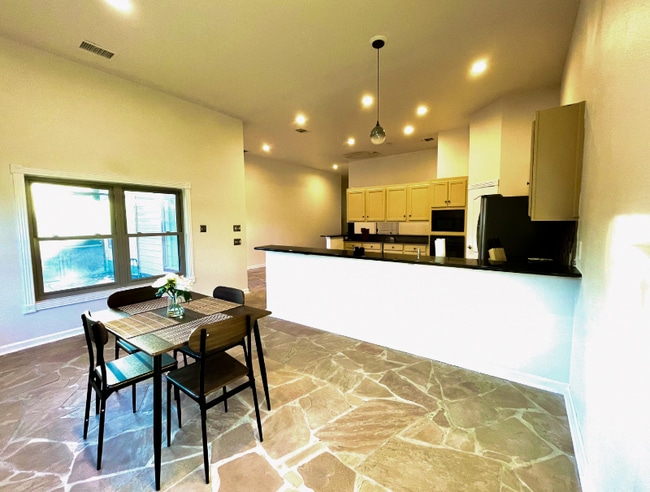 Building Photo - 4120 Sotol Ln