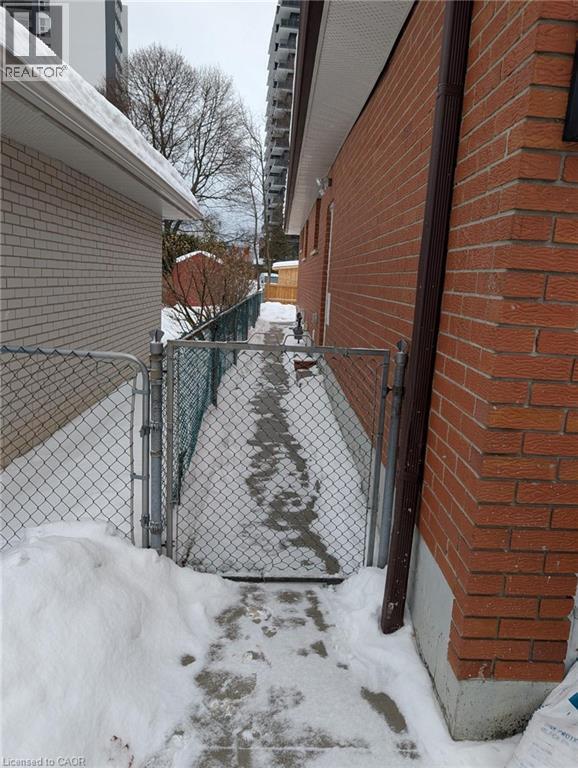 Building Photo - 2034 Waycross Crescent