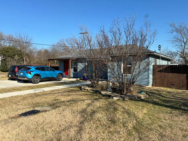 Foto del edificio - 404 Bryson St