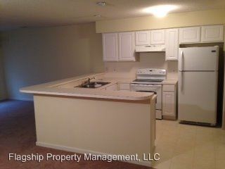 Building Photo - 2800 Mulberry Ln