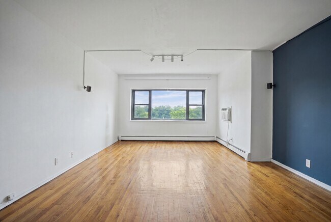 Foto del edificio - 204 Woodcliff Ave
