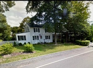 Building Photo - 75 Clearwater Dr