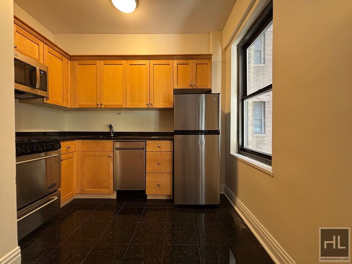Building Photo - EAST 56 STREET