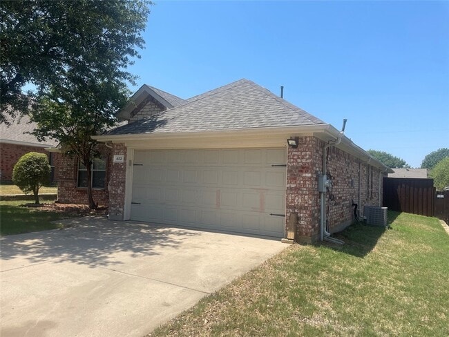 Building Photo - 402 Calvary Dr