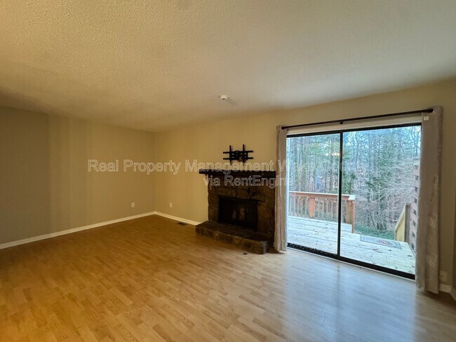 Foto del edificio - 5754 Pool Side Dr