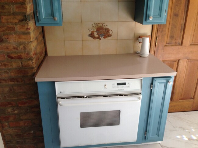 Dishwasher - 2421 Brookside Parkway South Dr
