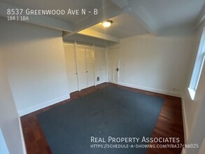 Building Photo - 8537 Greenwood Ave N