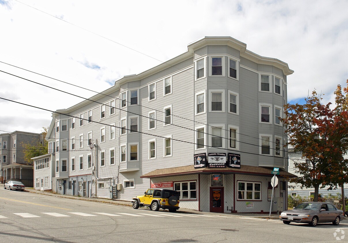 71 Broad St Auburn Me 04210 Apartments Auburn Me Apartments Com