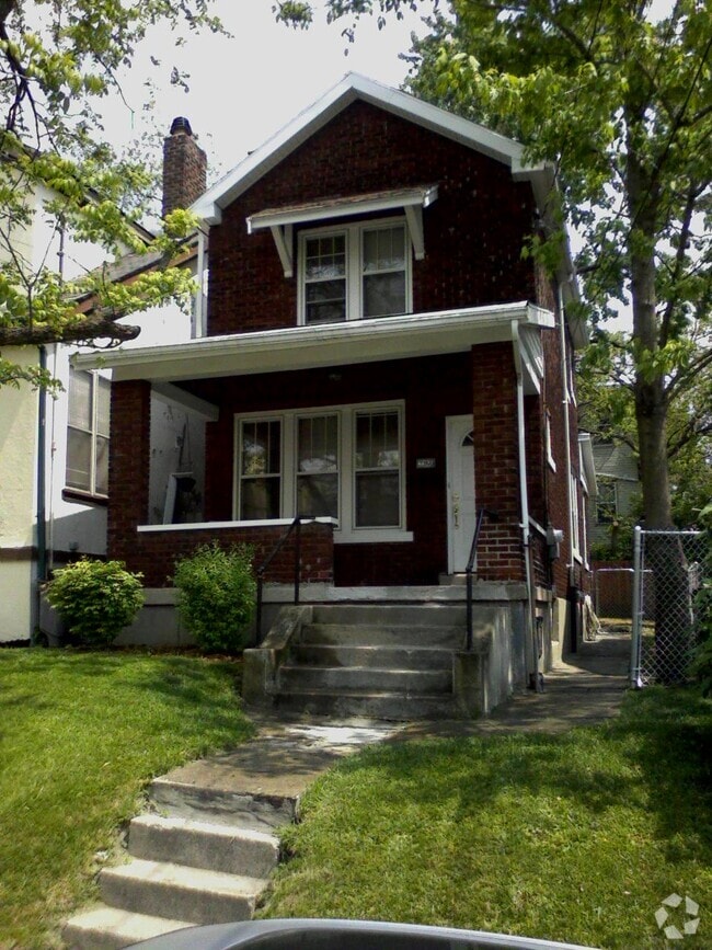 Building Photo - 2360 Chickasaw St