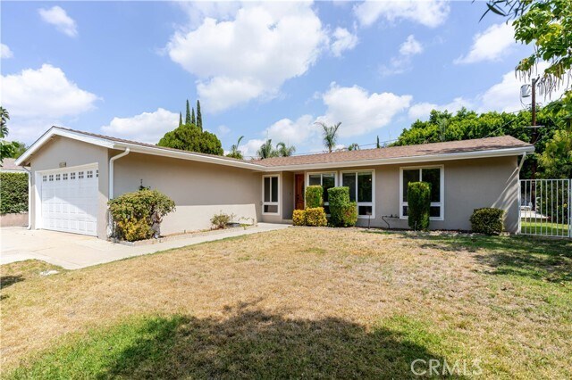 Foto principal - 9518 Ruffner Ave