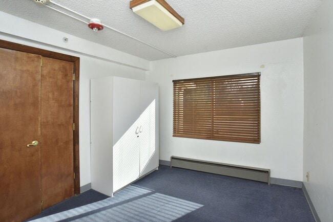 Foto del edificio - 5741 W Cedar Ave