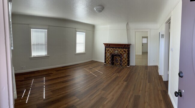 Large living room - 1025 S Mesa St
