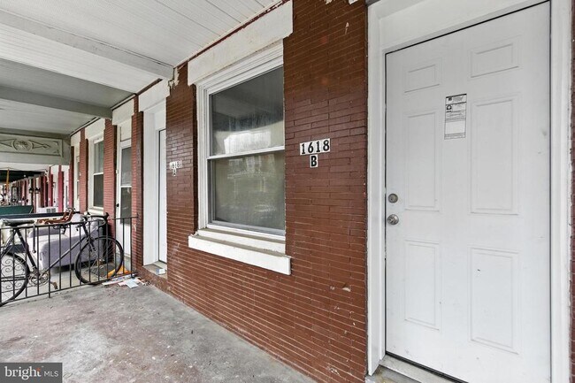 Building Photo - 1618 S 56th St