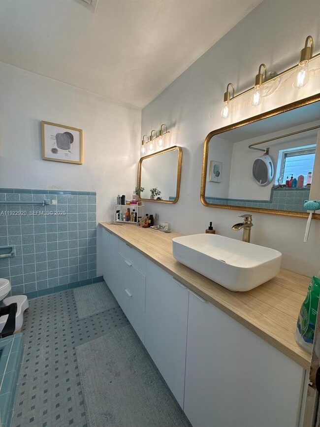 Building Photo - 5312 SW 89th Ct