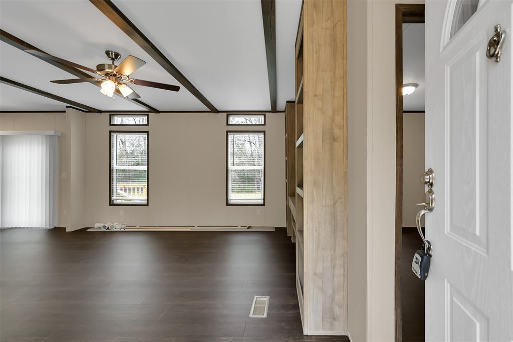 Primary Photo - 20204 Sherwood Dr