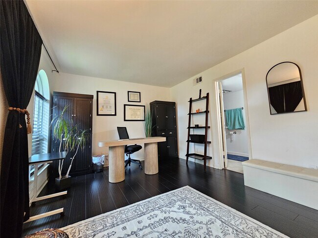 Foto del edificio - 1806 Saxony Ln