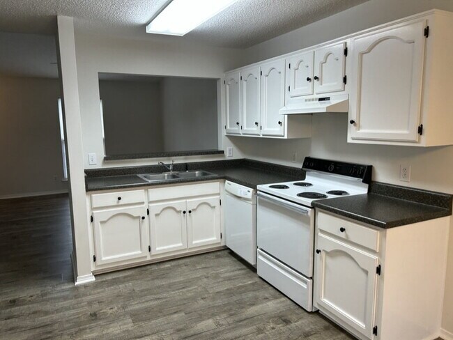 Foto del edificio - 2 Bed, 2 Bath Apartment for Rent Close to TTU